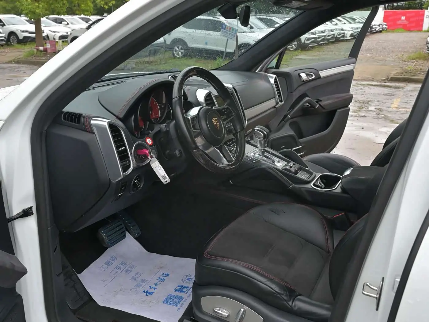 Porsche Cayenne 2016 — Photo 12/18