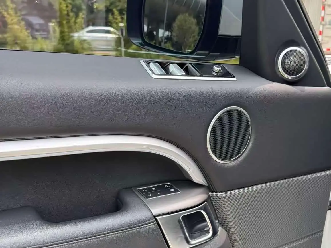 Land Rover Range Rover Sport 2019 — Photo 8/15