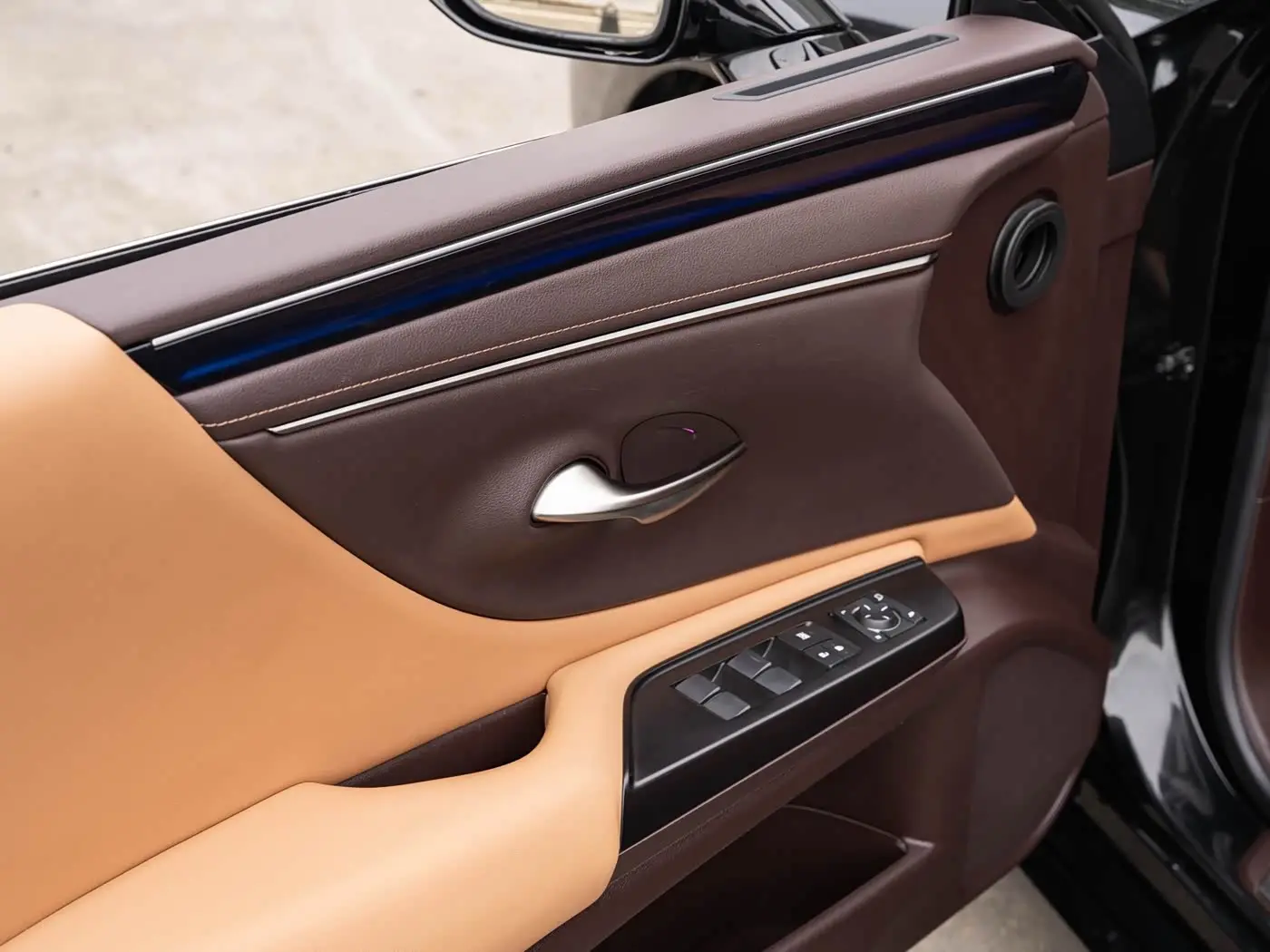 Lexus ES 2019 — Şəkil 19/20