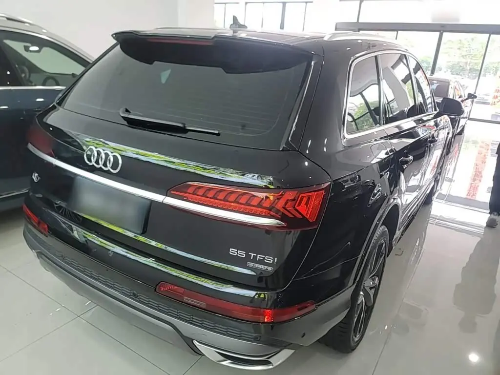 Audi Q7 2024 — ფოტო 7/20