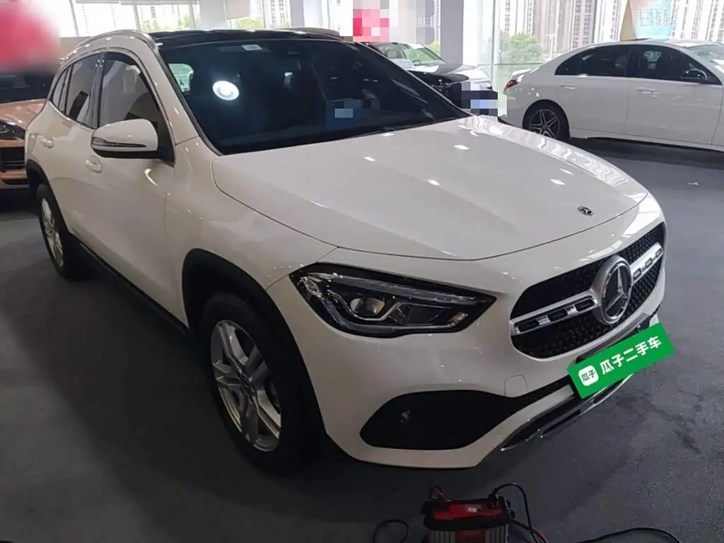 Mercedes-Benz GLA 2024 — Фото 4/20