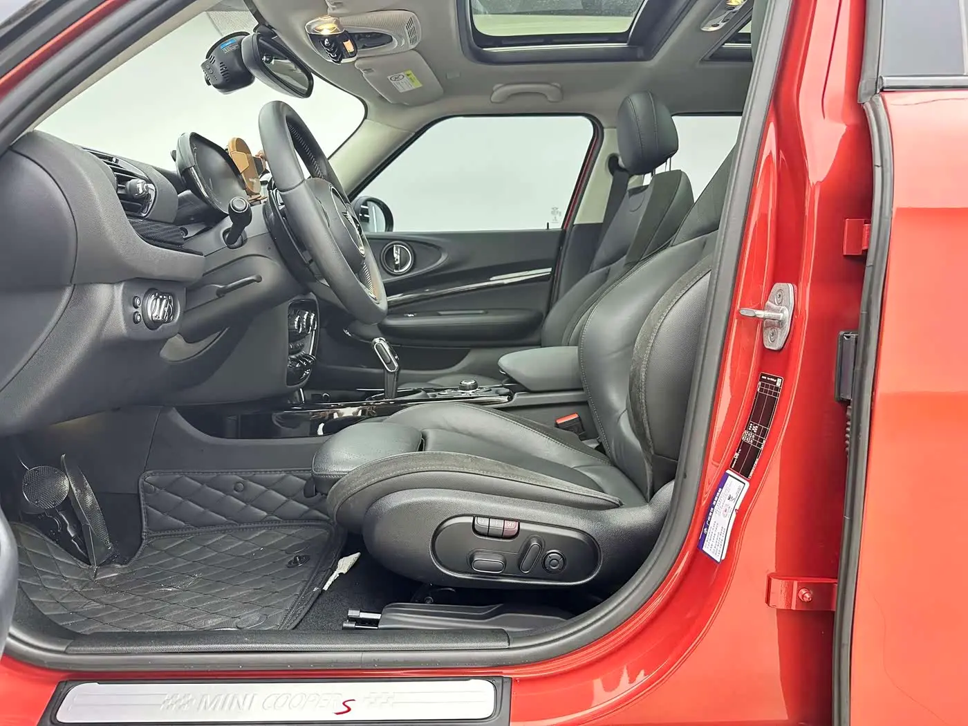 MINI CLUBMAN 2021 — Şəkil 6/15