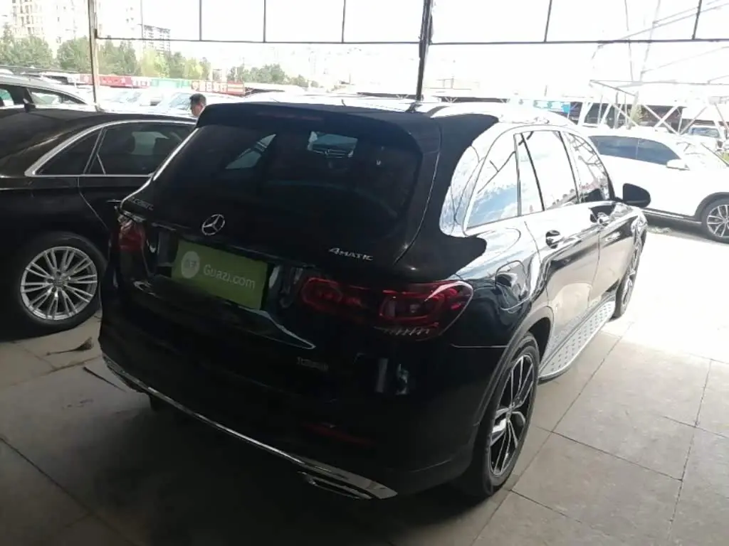 Mercedes-Benz GLC 2020 — Photo 7/20
