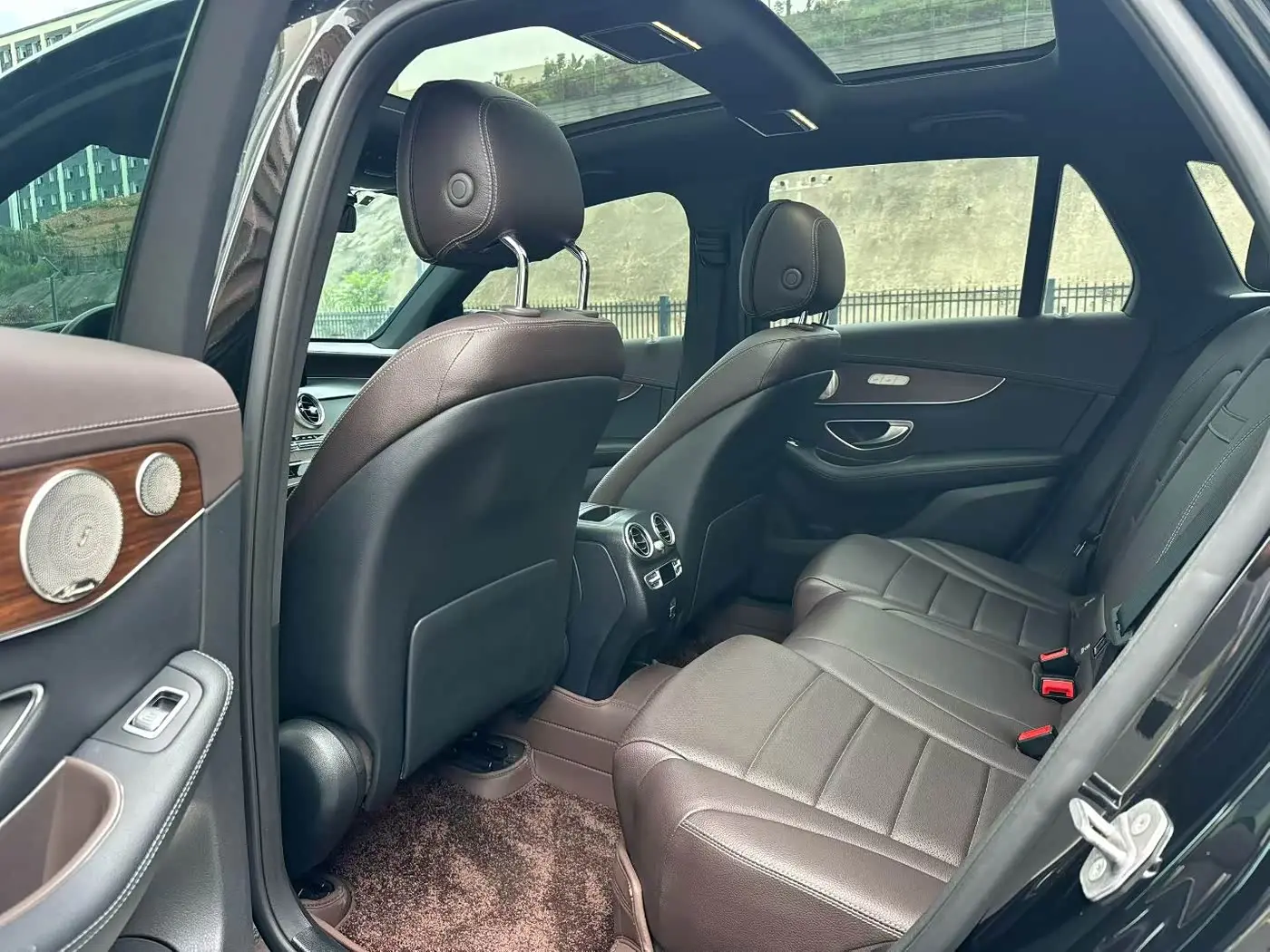 Mercedes-Benz GLC 2022 — Photo 5/9