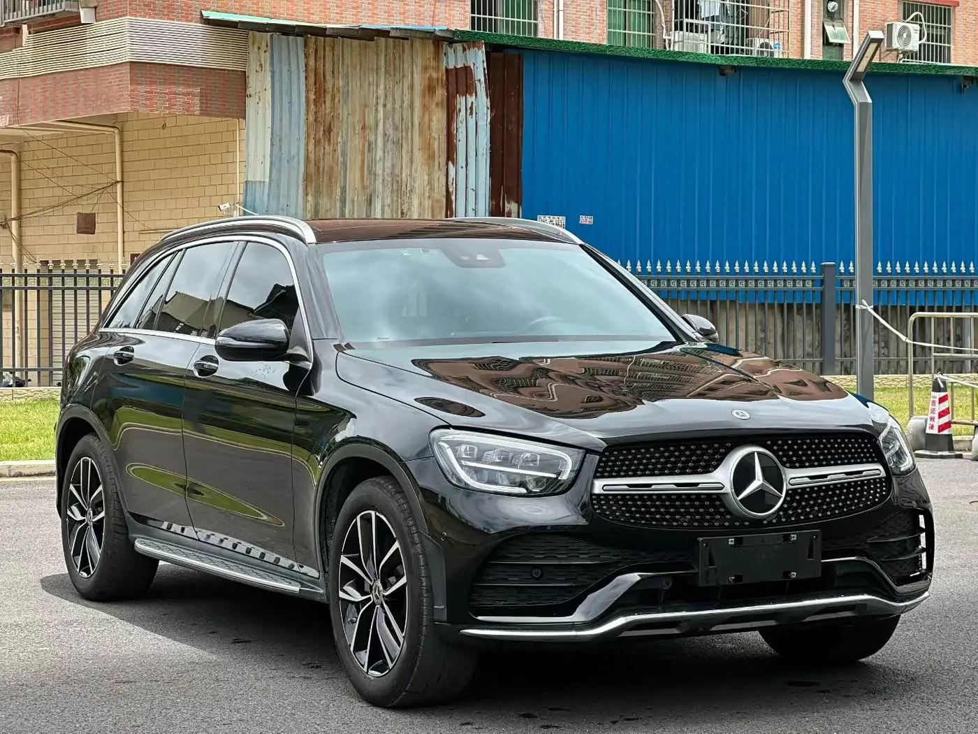 Mercedes-Benz GLC 2022 — Photo 3/9