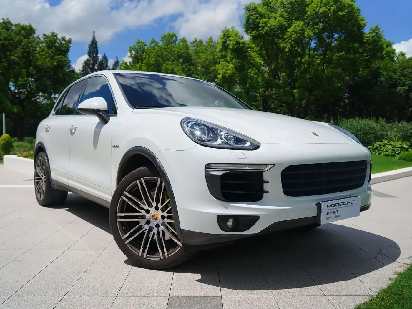 Porsche Cayenne New Energy 2015 — Фото 16/19