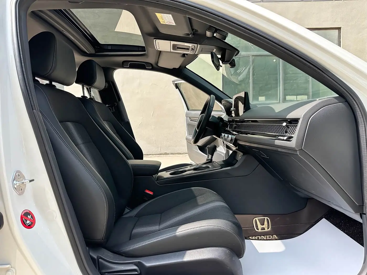 Honda Civic 2024 — Photo 4/16
