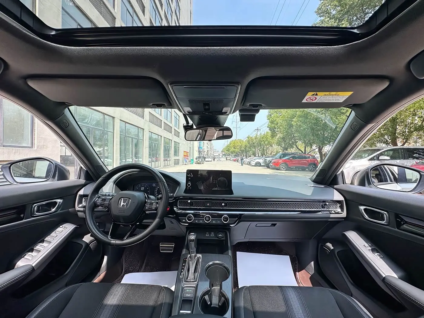 Honda Civic 2024 — Photo 6/16