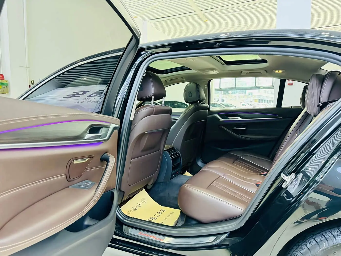 BMW 5 Series 2020 — Photo 7/15