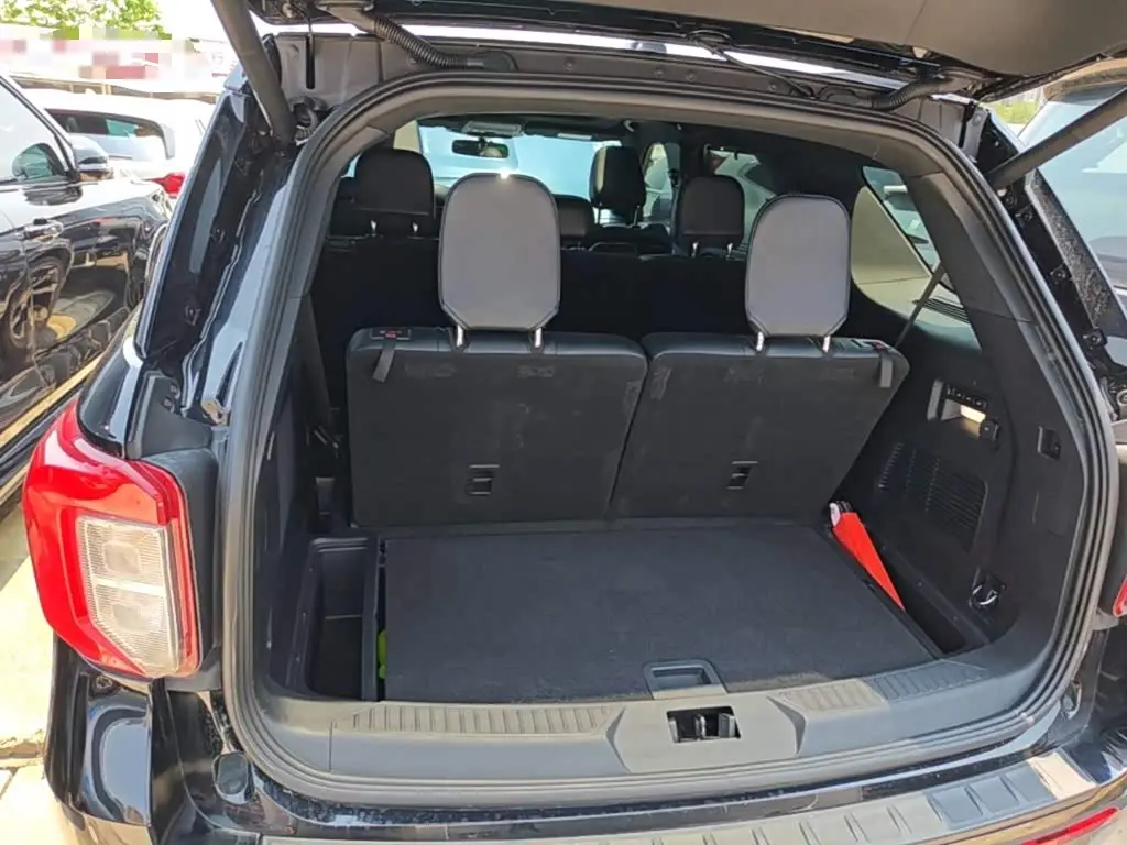 Ford Explorer 2021 — Şəkil 19/20