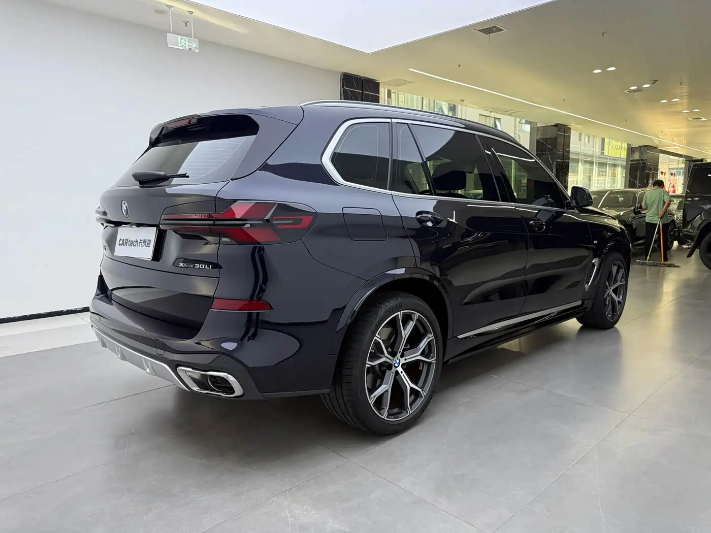 BMW X5 2025 — Photo 2/20