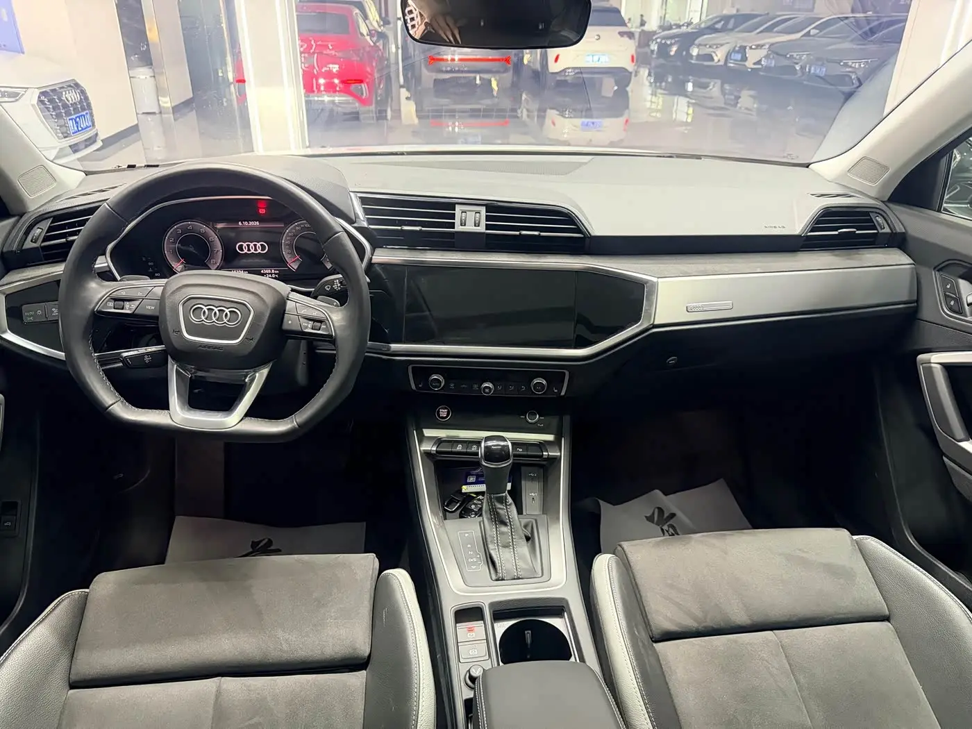 Audi Q3 2023 — Фото 19/20