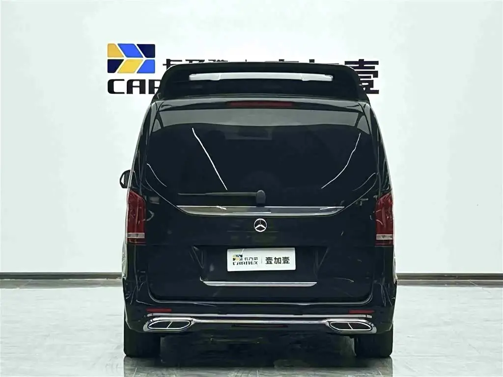 Mercedes-Benz V-Class 2023 — Photo 20/20