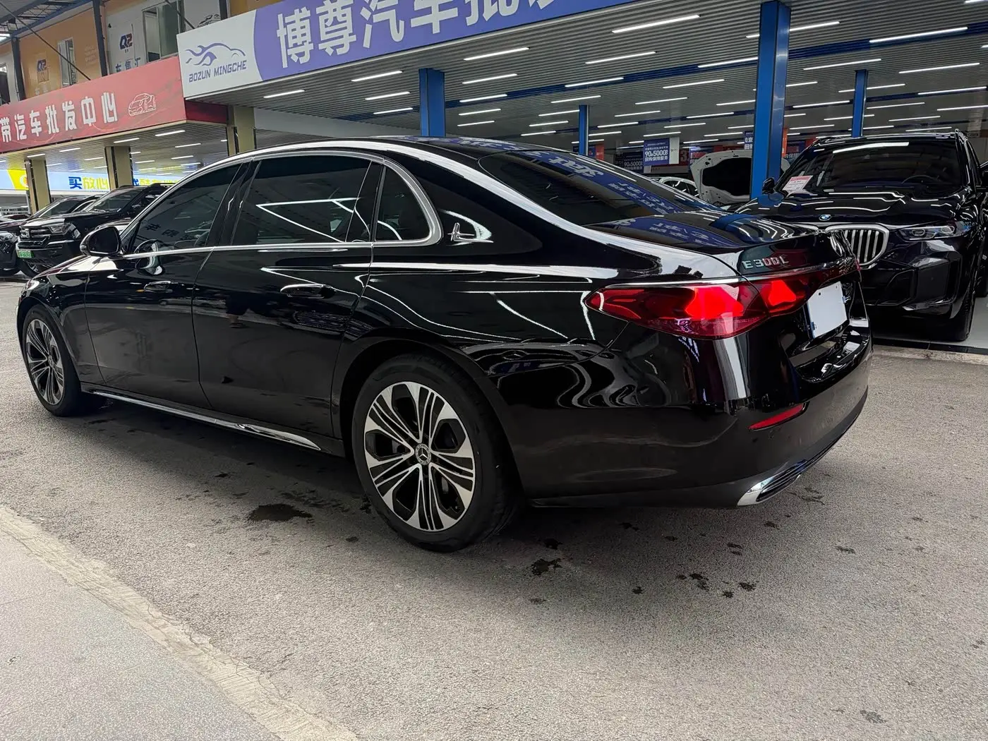 Mercedes-Benz E-Class 2025 — Photo 18/19