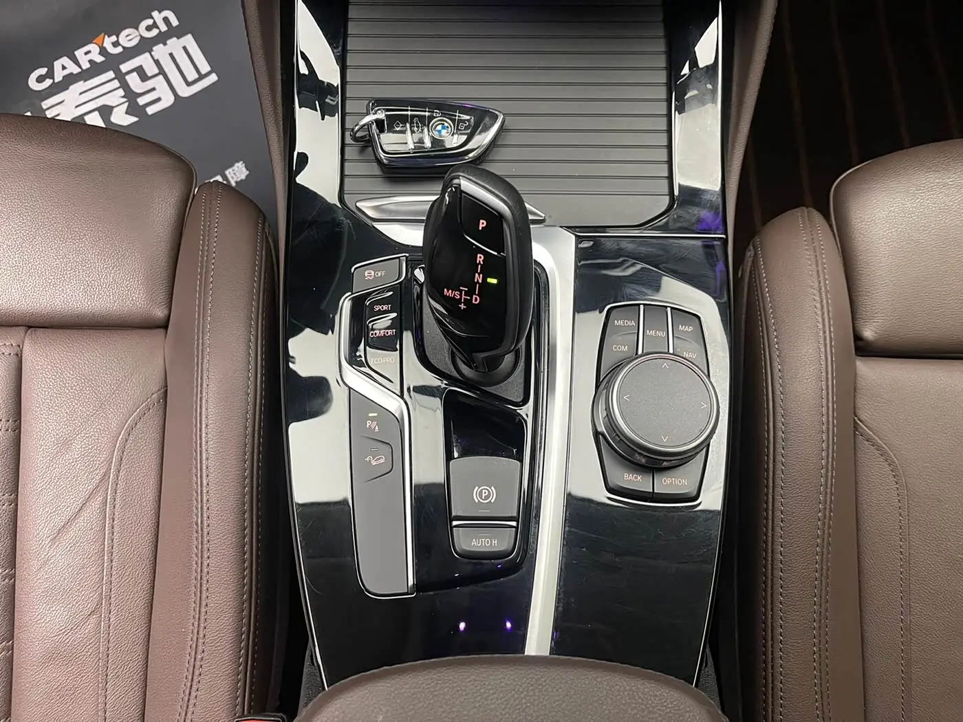 BMW X4 2021 — ფოტო 15/20