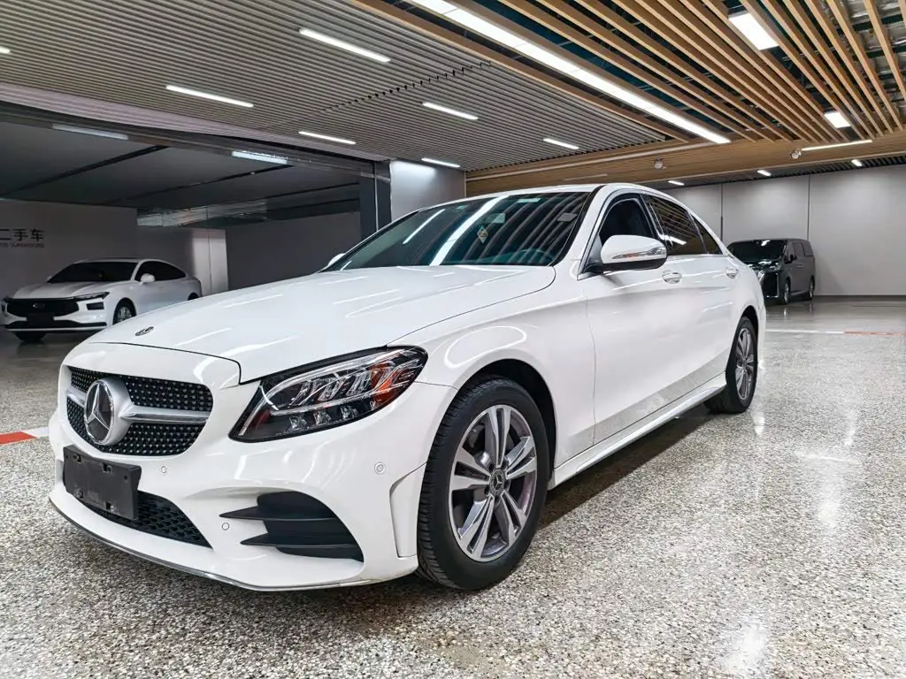 Mercedes-Benz C-Class 2020 — Фото 1/12