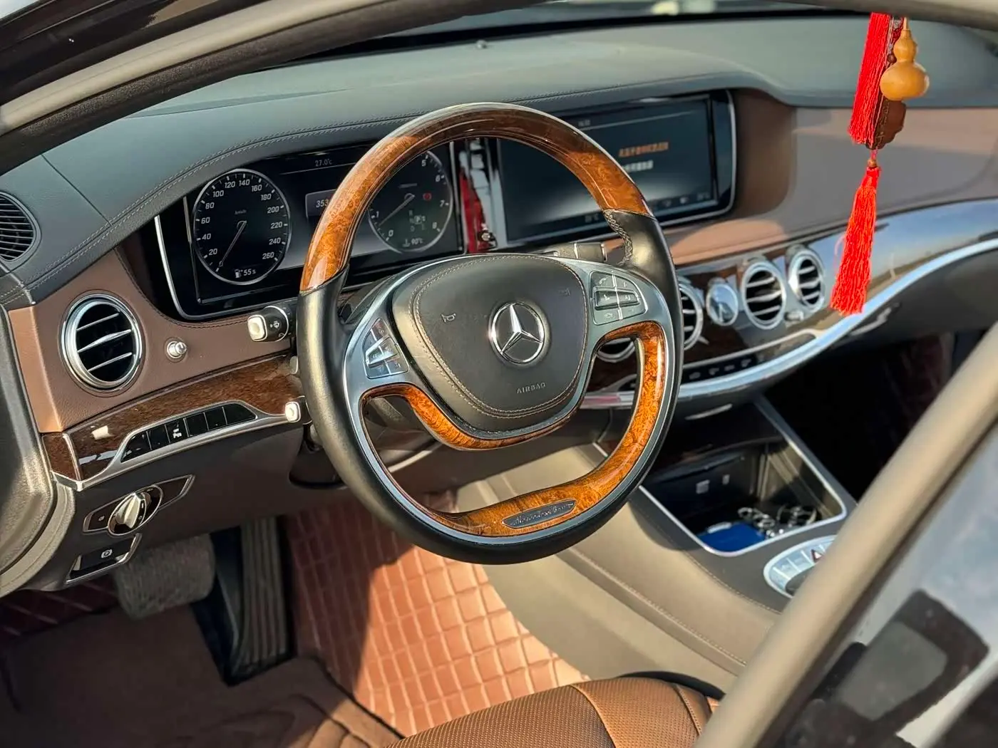 Mercedes-Benz S-Class 2015 — ფოტო 8/20