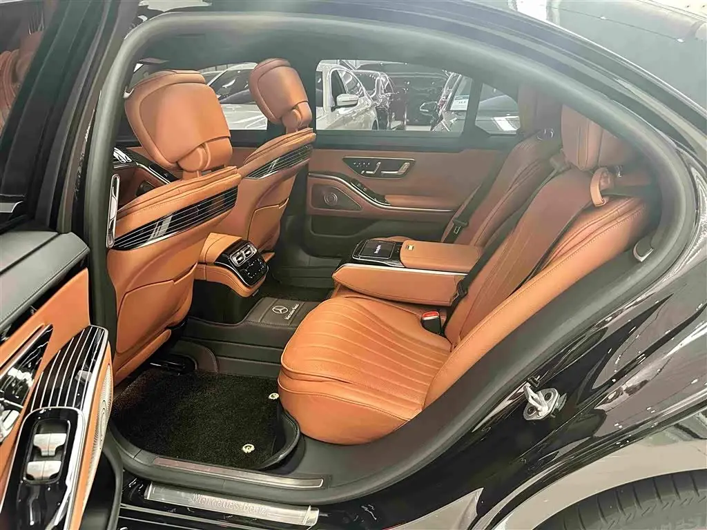 Mercedes-Benz S-Class 2022 — Photo 10/19