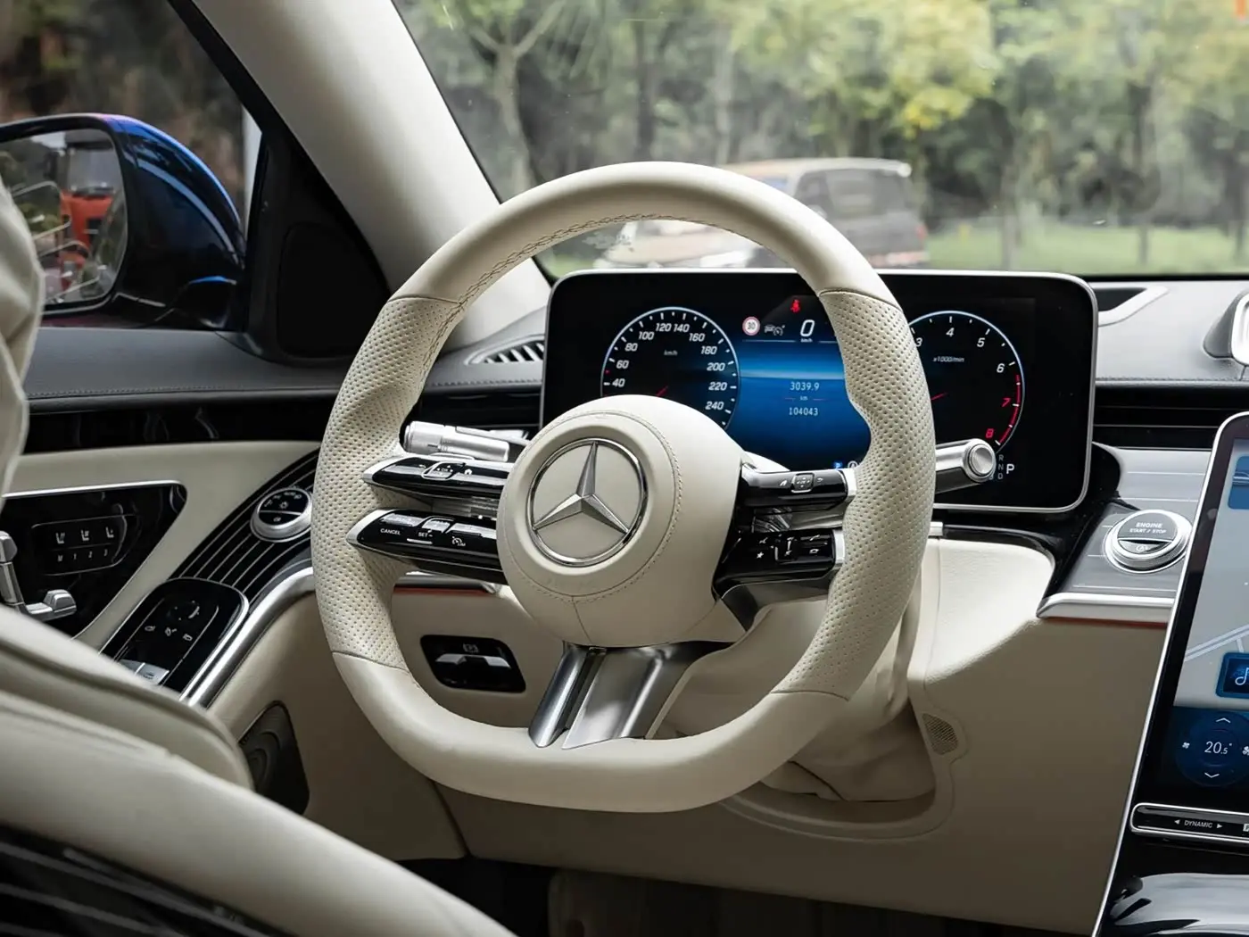 Mercedes-Benz S-Class 2023 — Photo 9/12