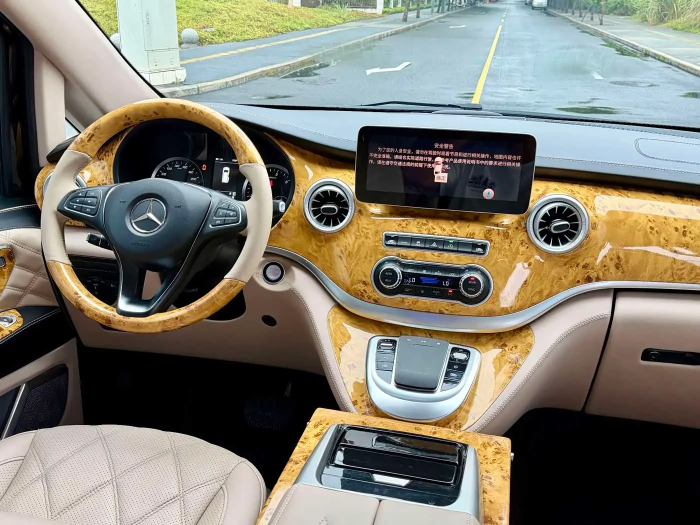 Mercedes-Benz Vito 2021 — Photo 9/19