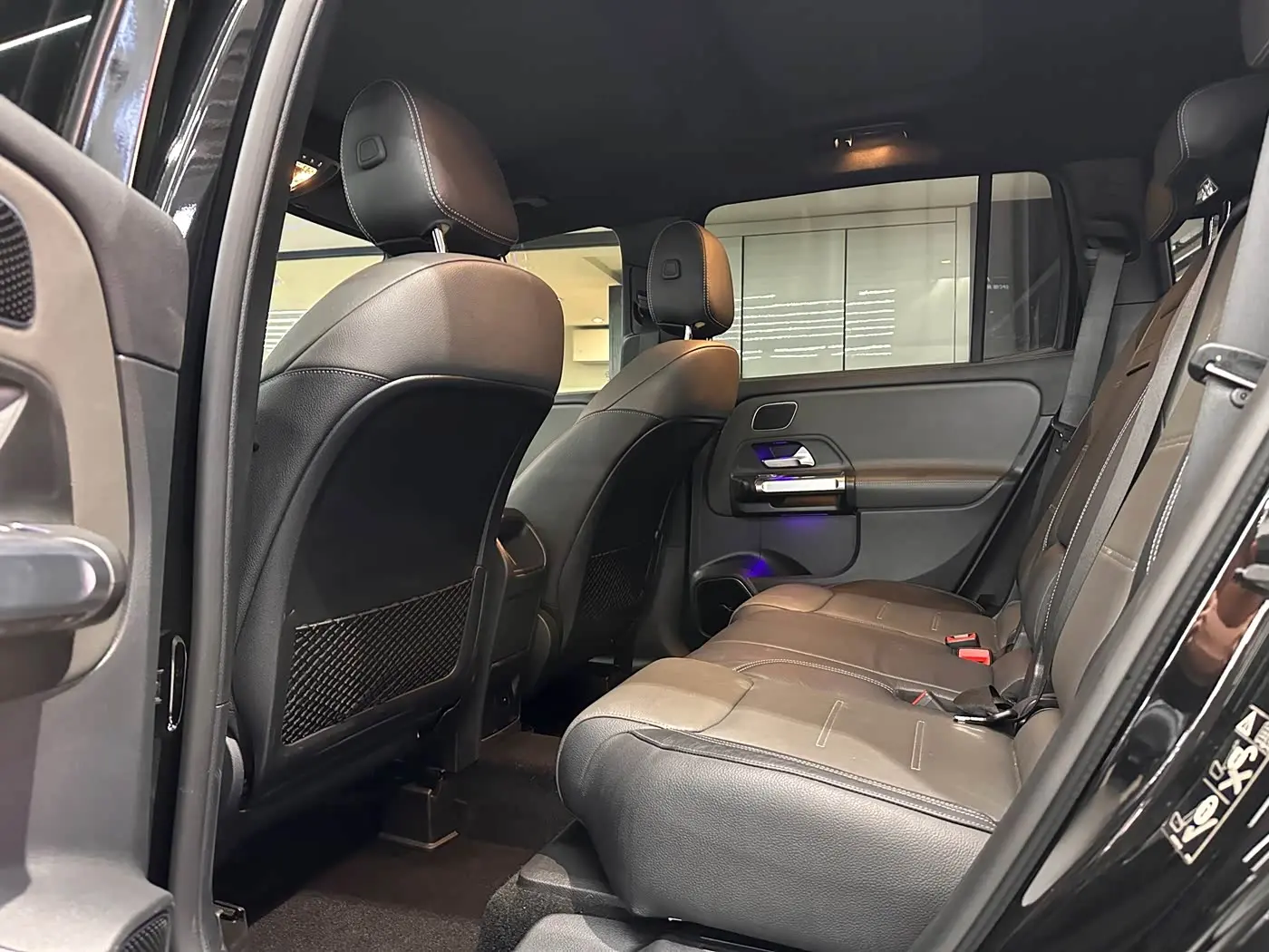Mercedes-Benz GLB AMG 2023 — Photo 10/20