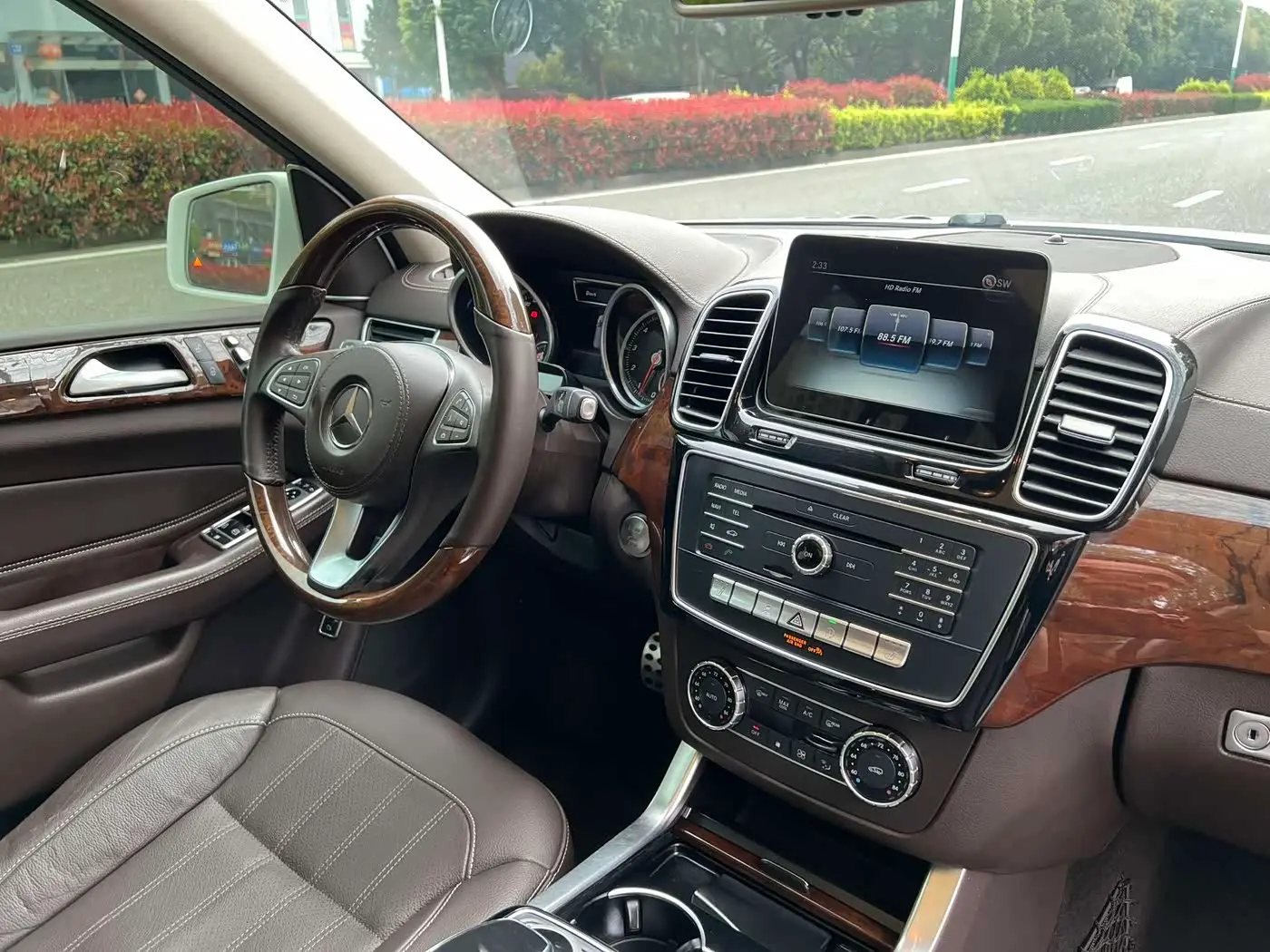 Mercedes-Benz GLS 2017 — ფოტო 14/19