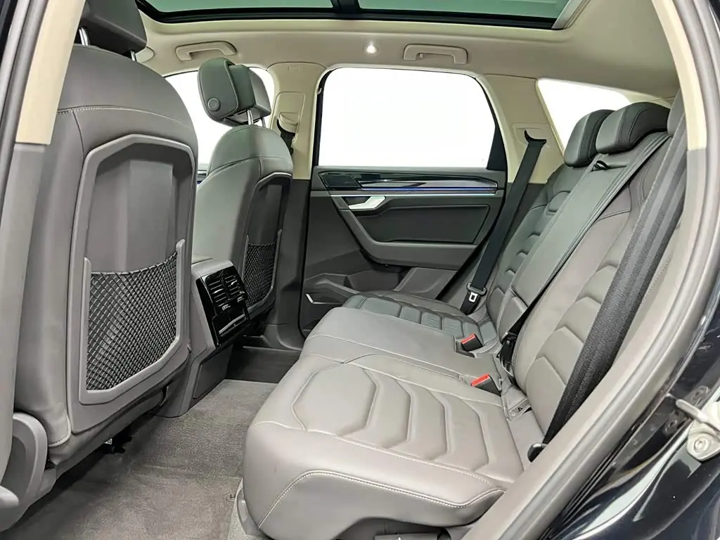 Volkswagen Touareg 2022 — Photo 16/20