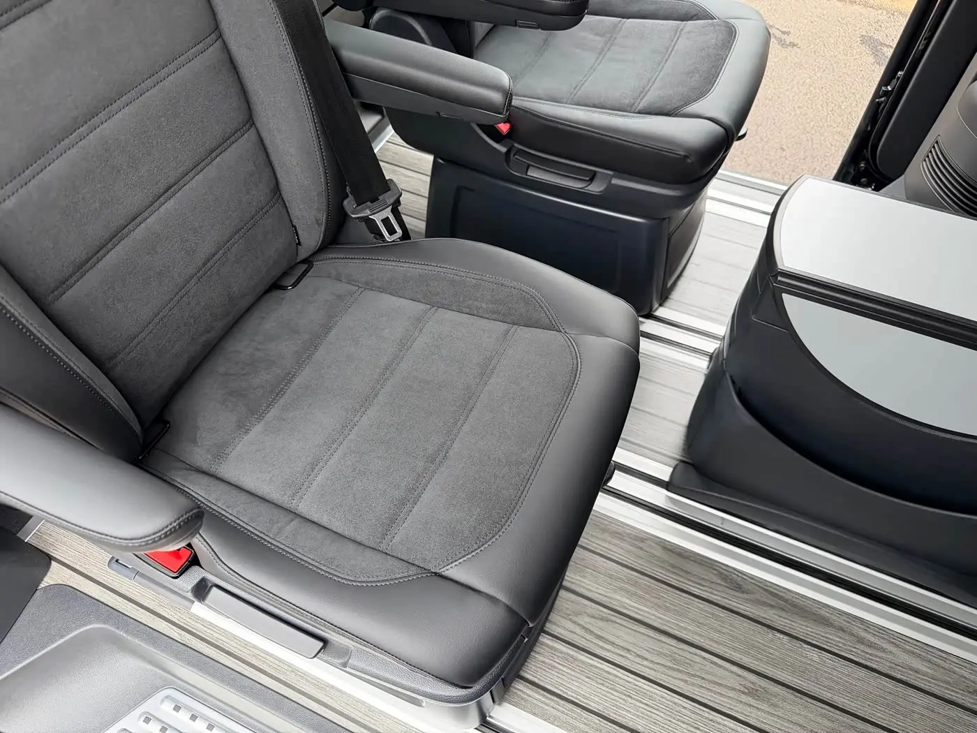 Volkswagen Multivan 2017 — Photo 20/20