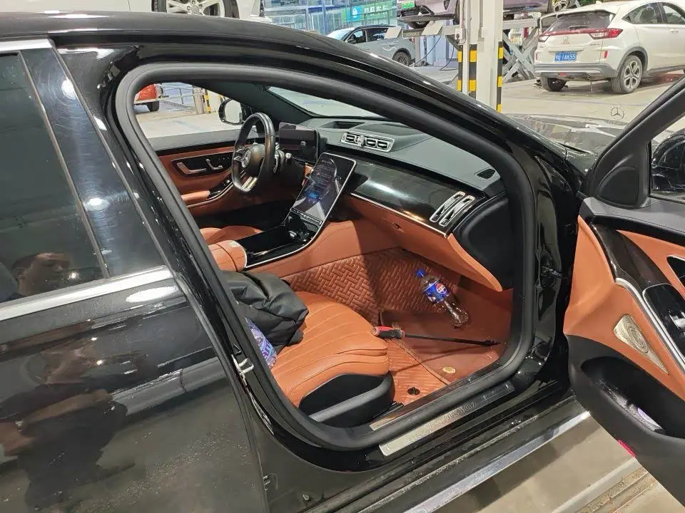 Mercedes-Benz S-Class 2021 — Photo 6/7