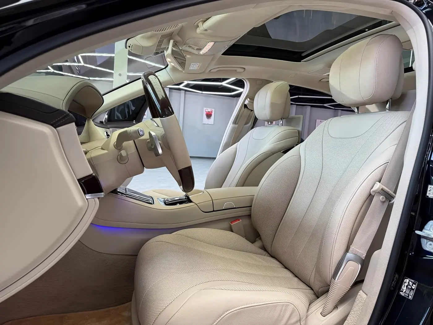 Mercedes-Benz S-Class 2018 — Photo 17/18