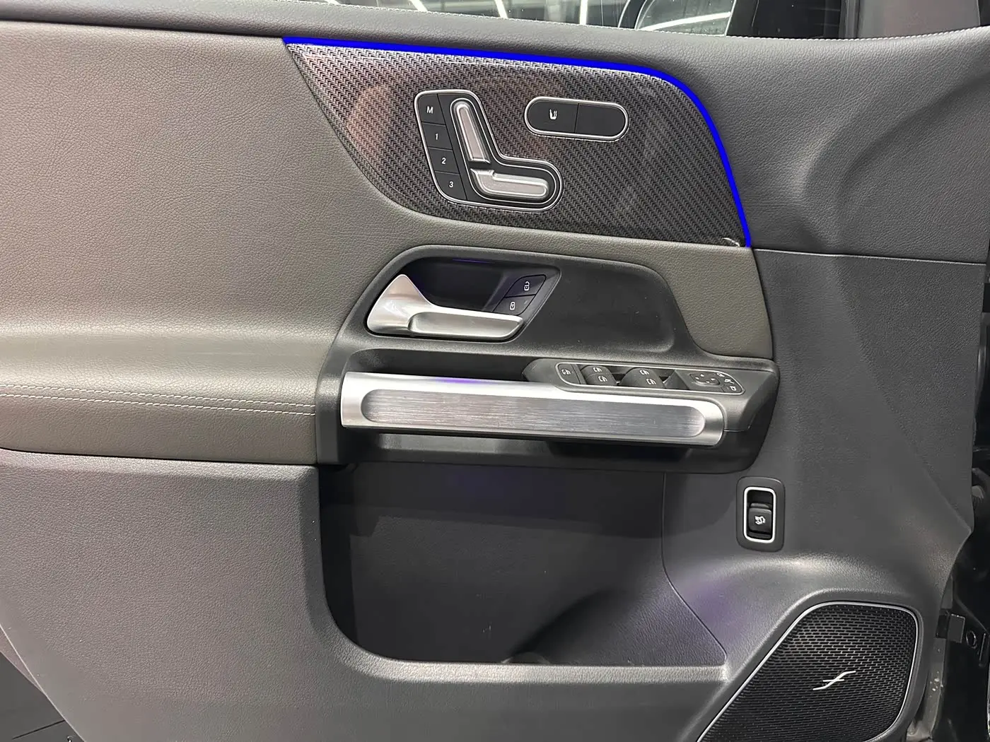 Mercedes-Benz GLB AMG 2023 — Photo 4/20