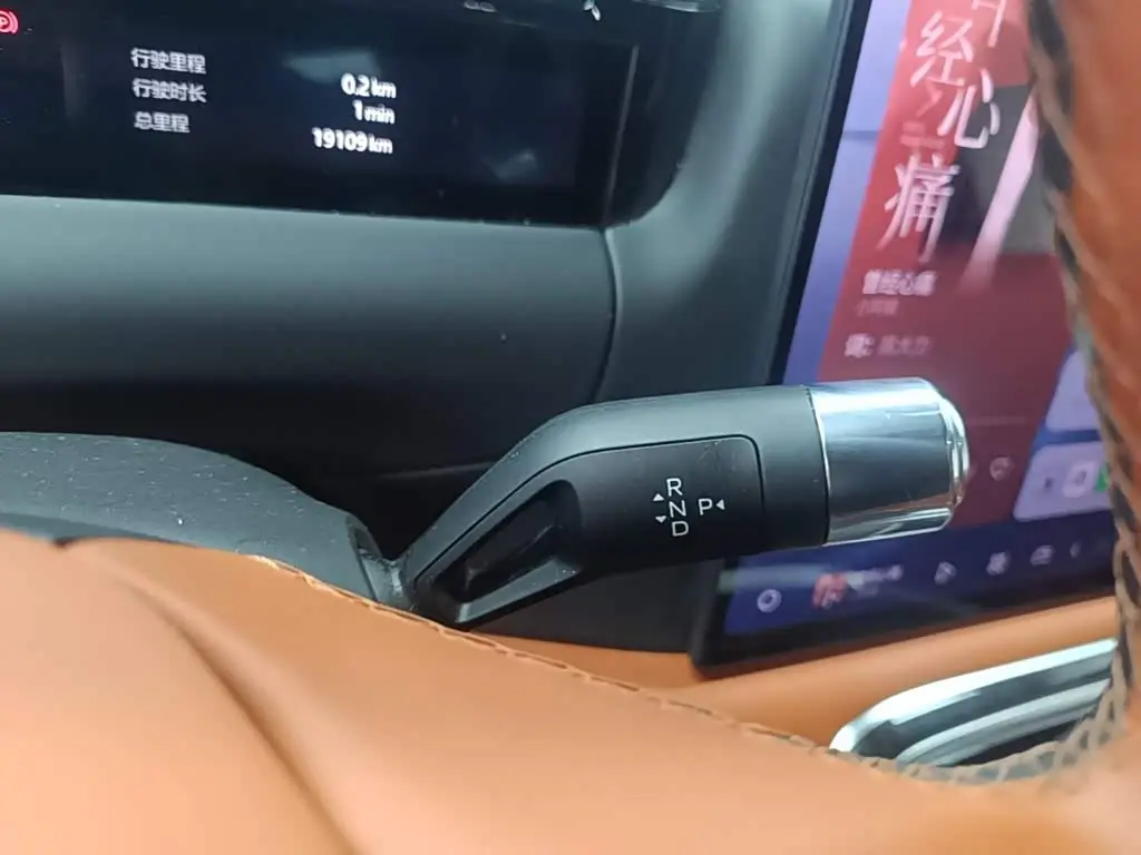 Geely Galaxy Galaxy M9 2025 — Photo 14/20