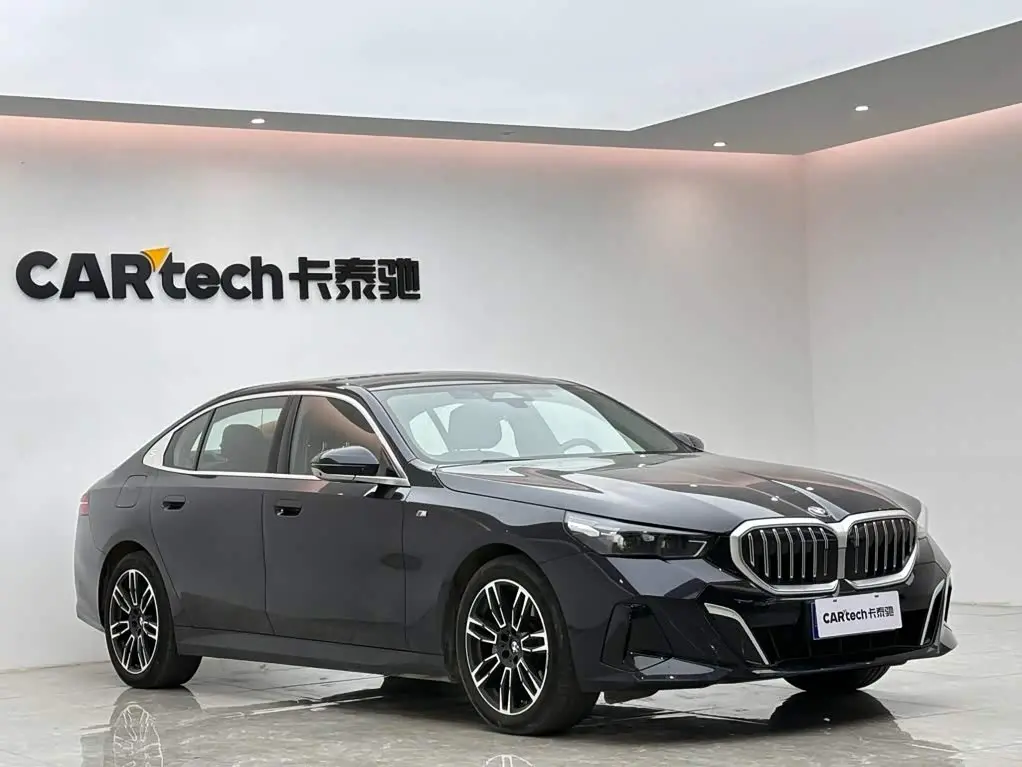 BMW 5 Series 2025 — Şəkil 6/16