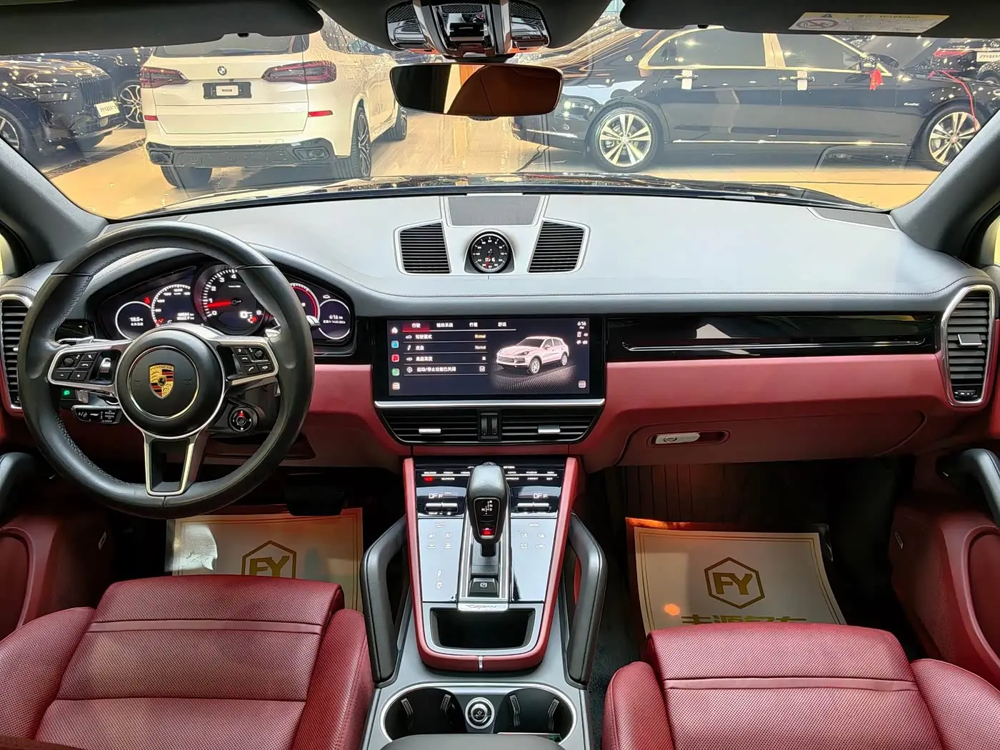 Porsche Cayenne 2022 — Photo 15/20