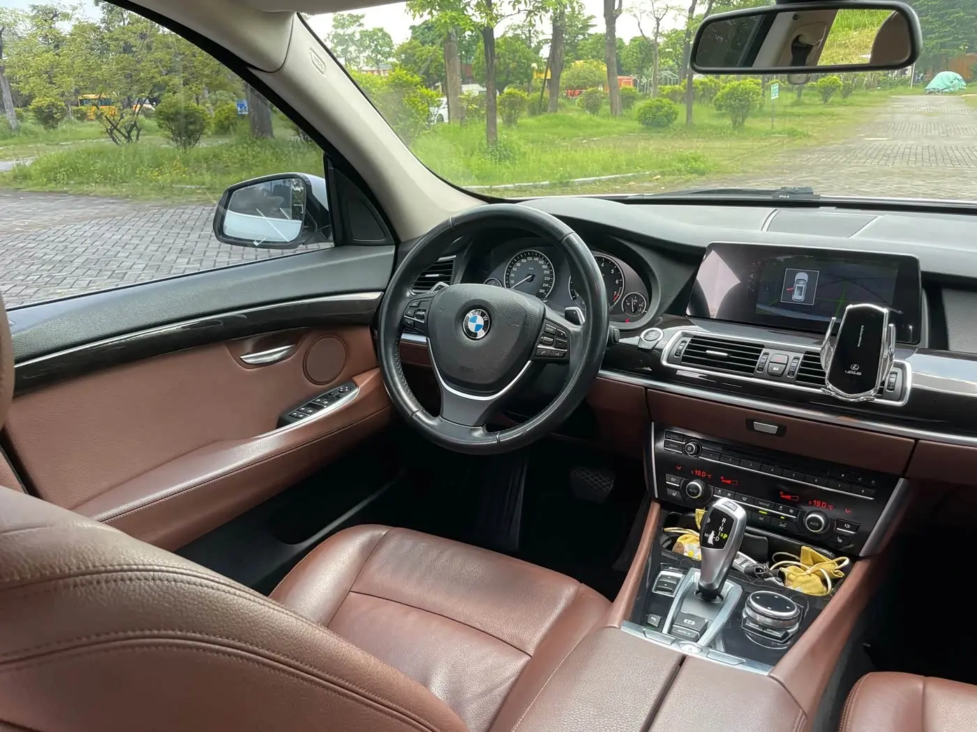 BMW 5 Series GT 2014 — Фото 20/20