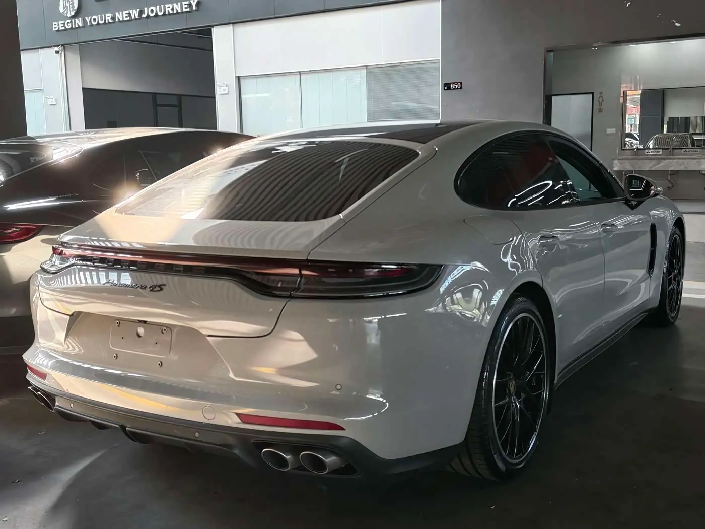 Porsche Panamera 2022 — Photo 13/14