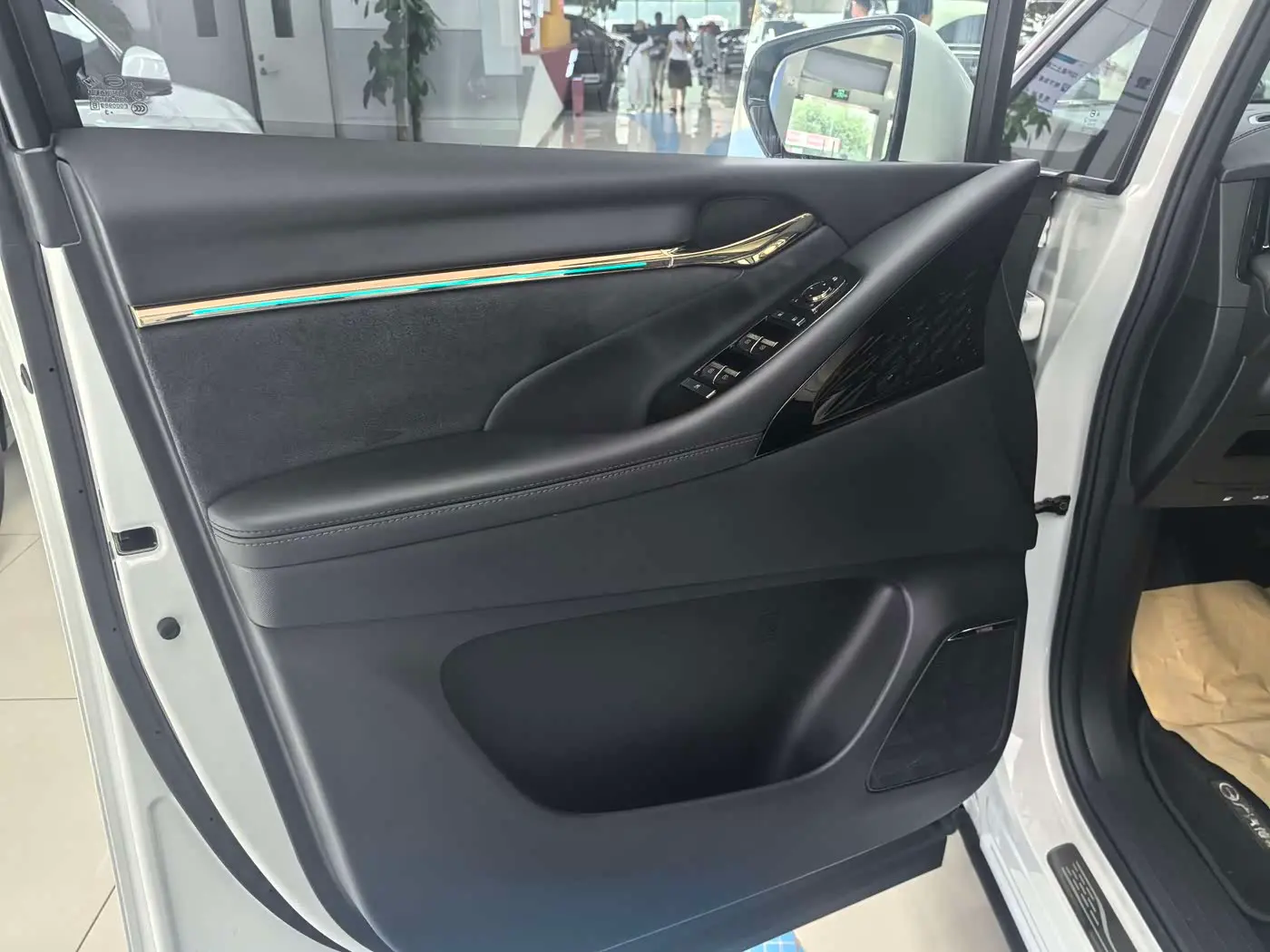 GAC Trumpchi Trumpchi M8 2023 — Photo 10/20