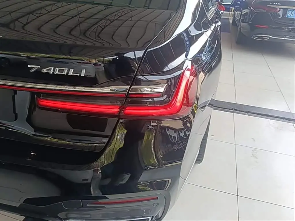 BMW 7 Series 2020 — Photo 8/20