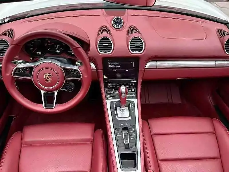 Porsche 718 2023 — Фото 7/13