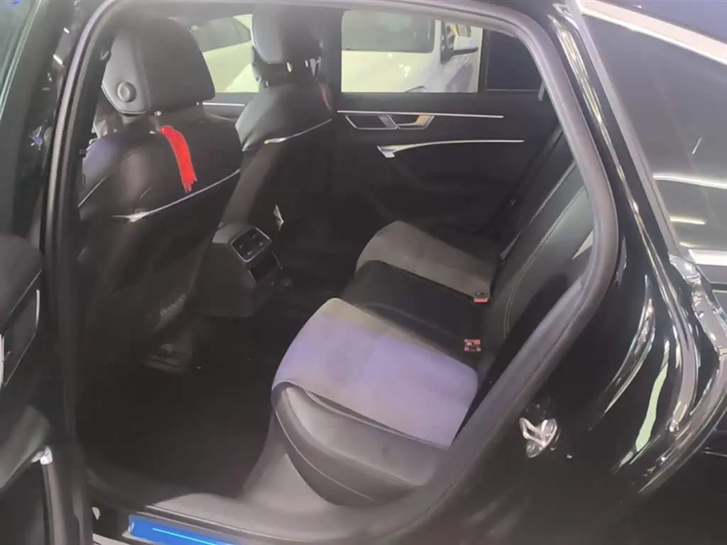 Audi A6L 2023 — Photo 17/20