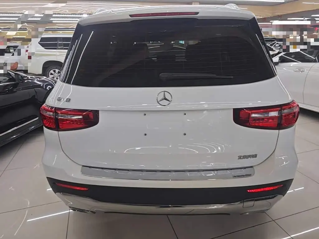 Mercedes-Benz GLB 2020 — Фото 6/20