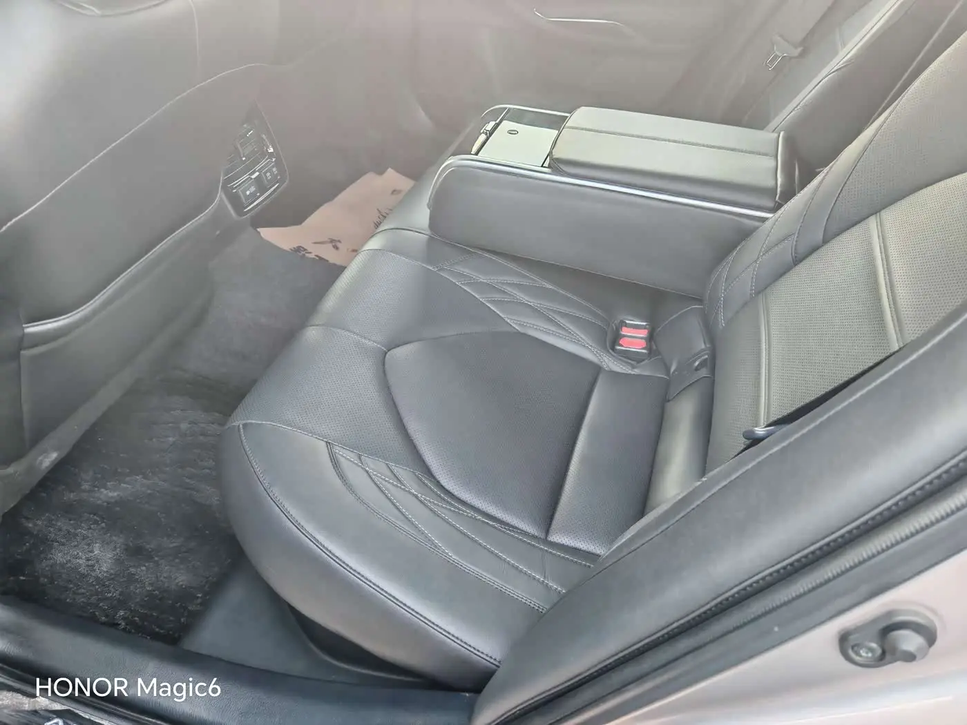 Toyota Avalon 2019 — Фото 15/16