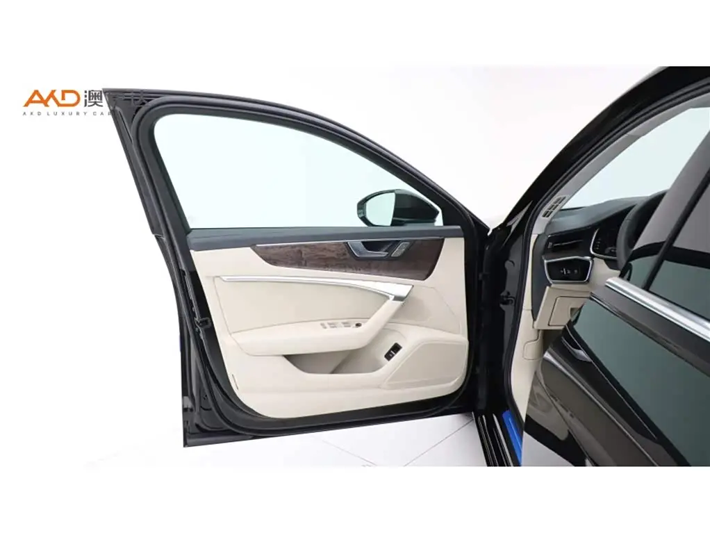 Audi A6L 2019 — Photo 10/10
