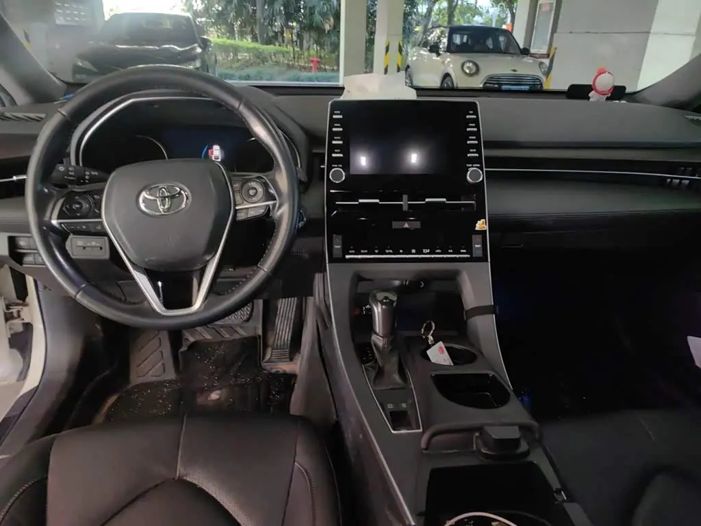 Toyota Avalon 2020 — Фото 10/20