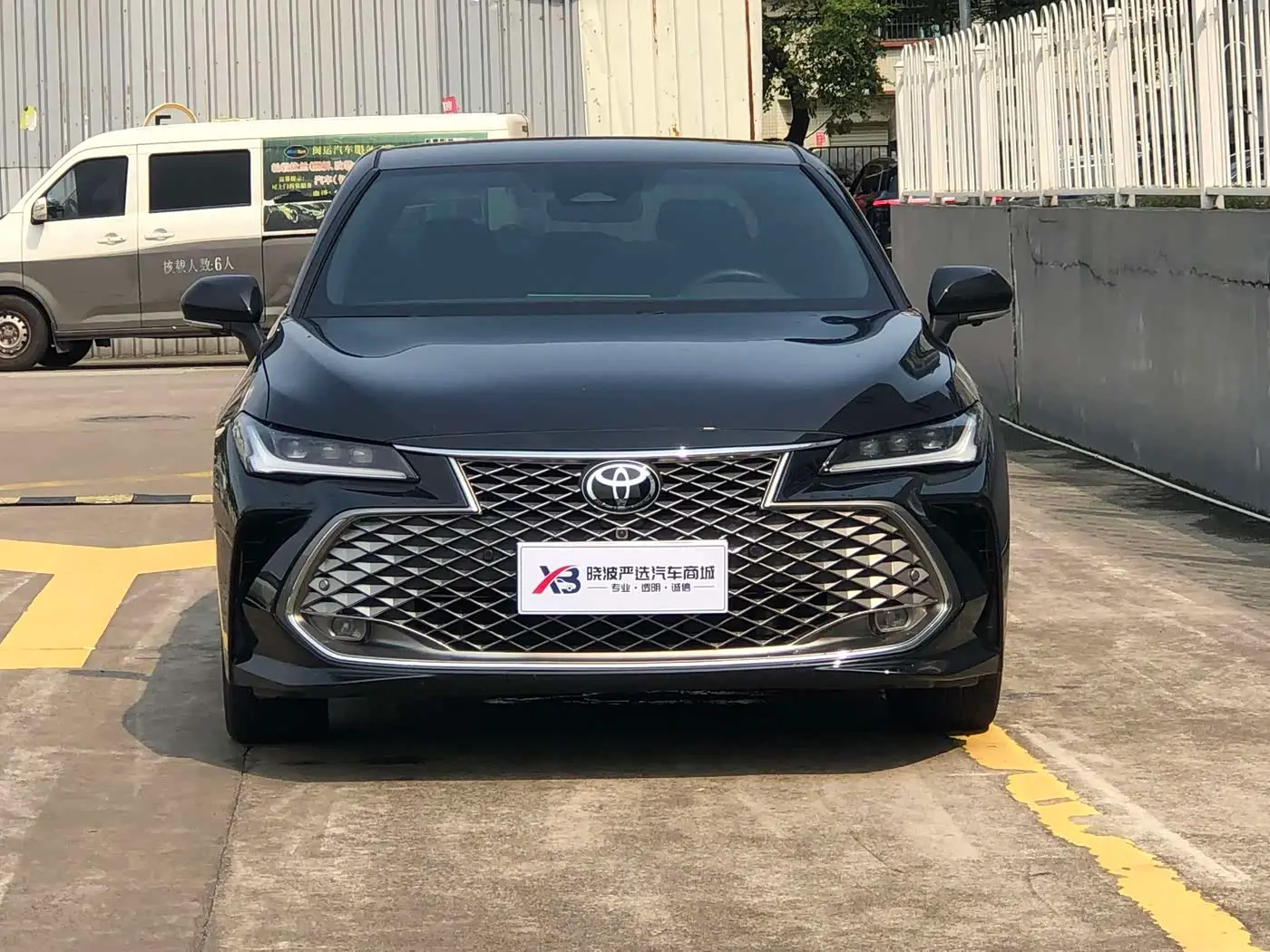 Toyota Avalon 2025 — Photo 2/19