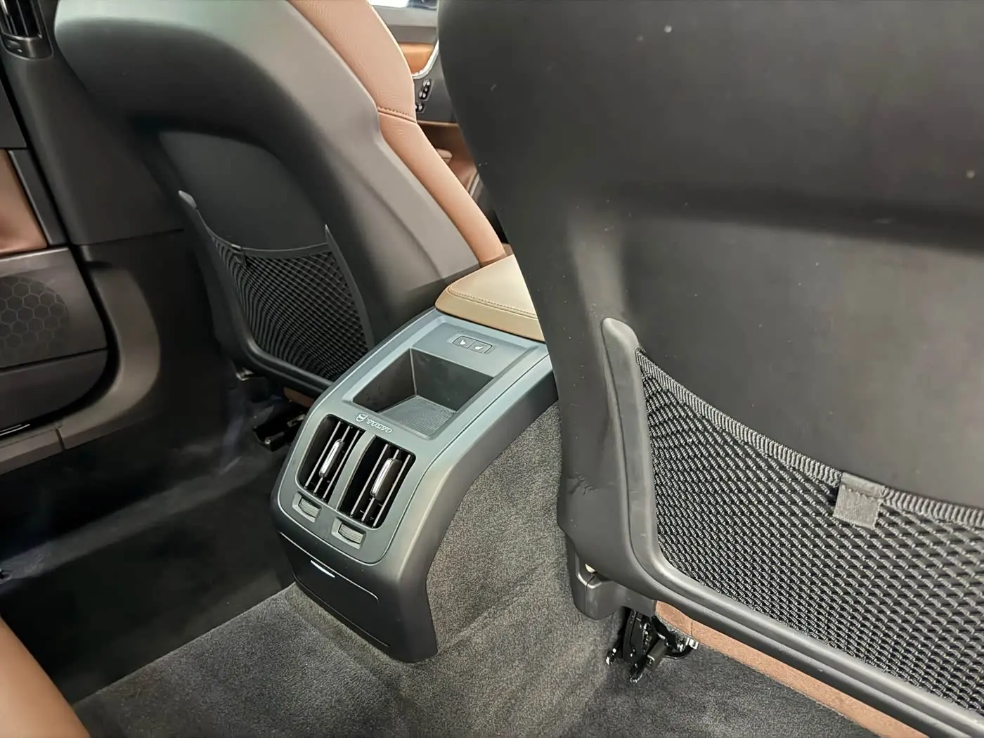 Volvo S90 2024 — Photo 11/20