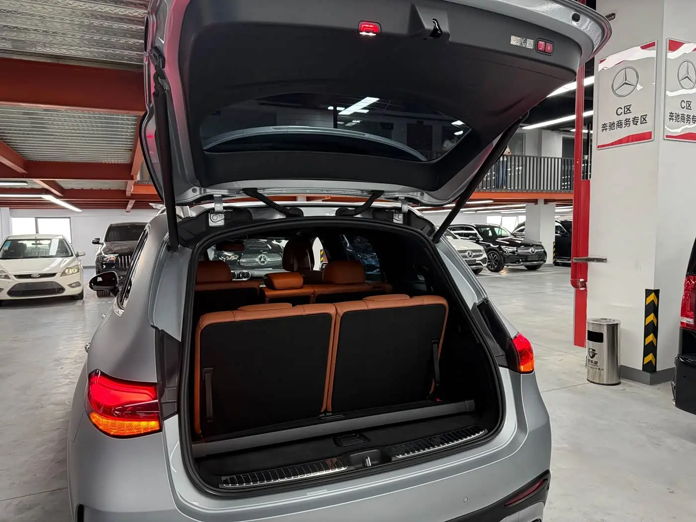 Mercedes-Benz GLC 2024 — Photo 10/19