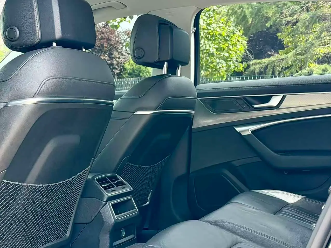 Audi A6L 2020 — Photo 9/13