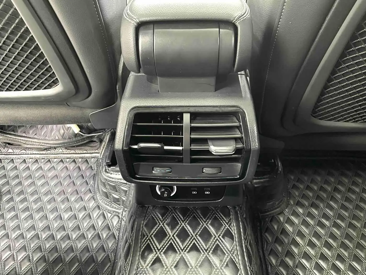 Audi Q3 2022 — Photo 14/20