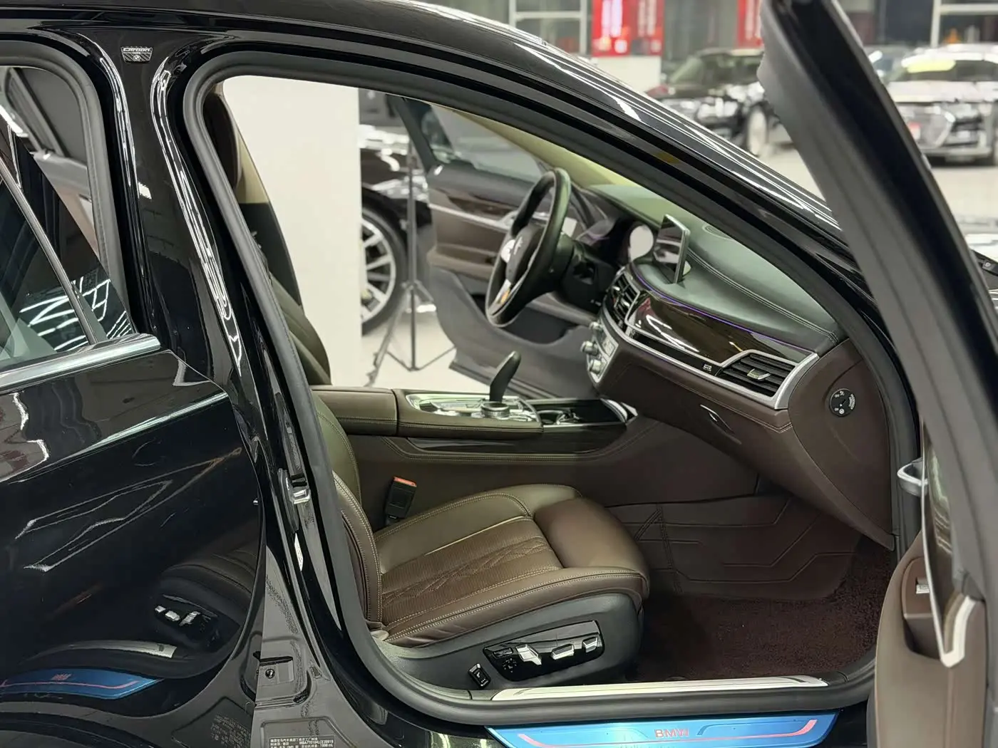 BMW 7 Series 2020 — Şəkil 10/19